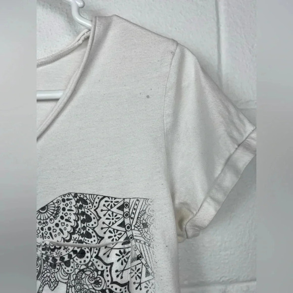 Good Vibes Only Elephant Shirt Size Medium - Picture 6 of 7